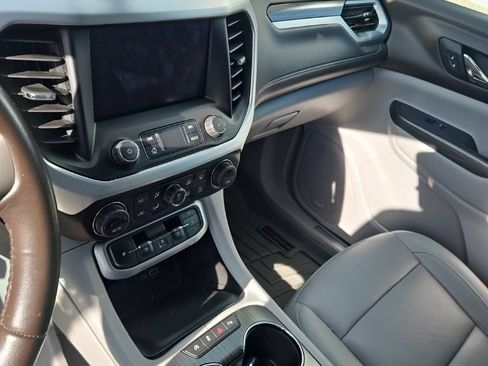 Used 2020 GMC Acadia SLT w/ Premium Package AWD/4WD image 12