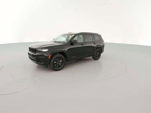 New 2025 Jeep Grand Cherokee L Laredo image 4