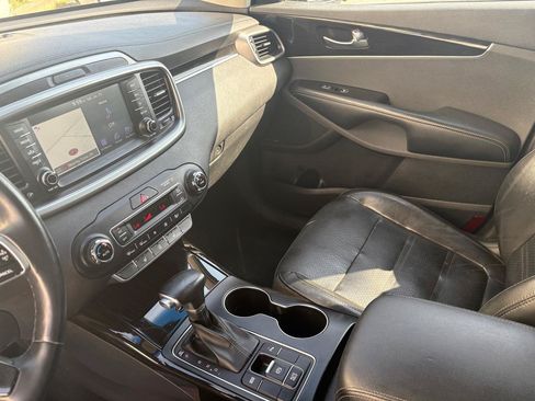 Used 2019 Kia Sorento EX w/ EX Touring Package FWD image 10