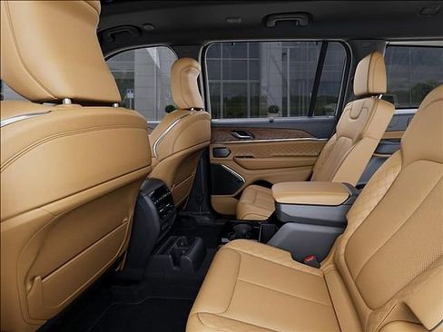 New 2025 Jeep Grand Cherokee L Summit AWD/4WD image 23