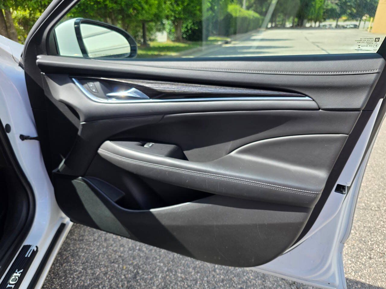 Used 2018 Buick LaCrosse Essence FWD image 28