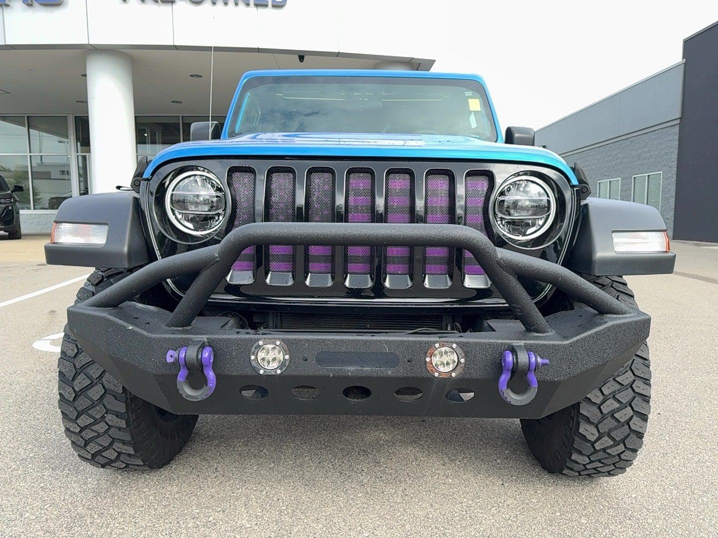 Used 2022 Jeep Wrangler Sport AWD/4WD image 2