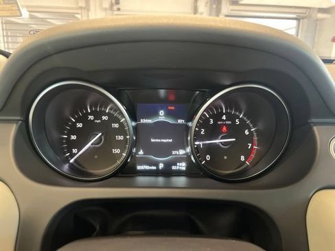 Used 2019 Land Rover Discovery Sport SE AWD/4WD image 16