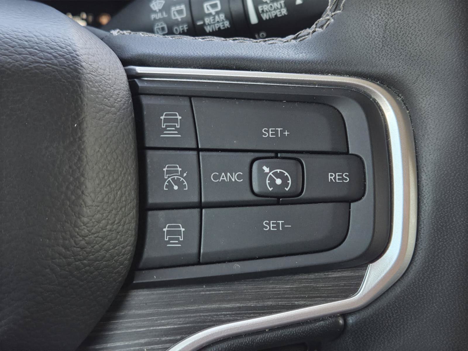 Used 2024 Jeep Wagoneer Series II w/ Flexible Seating Group RWD image 19