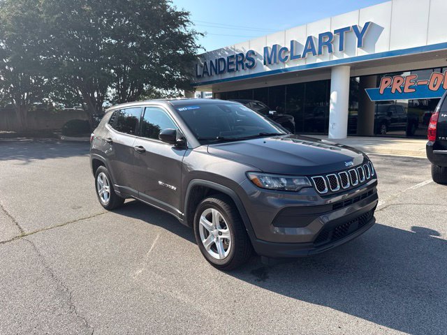 Used 2023 Jeep Compass Sport AWD/4WD image 1