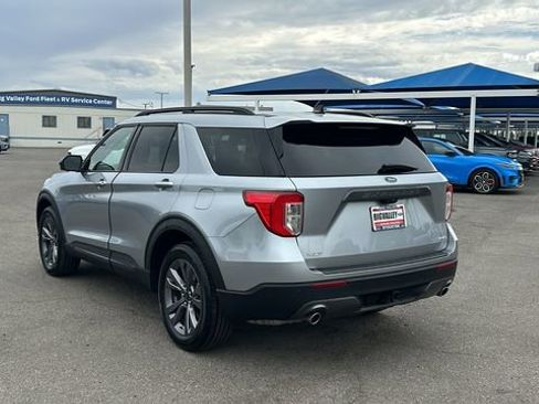 Certified 2022 Ford Explorer XLT w/ Equipment Group 202A image 5