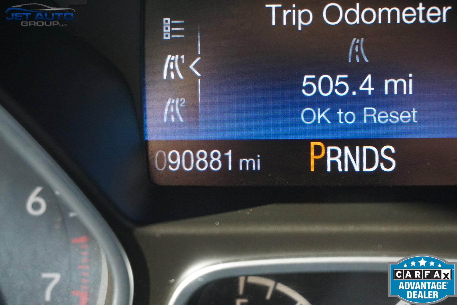 Used 2018 Ford Focus SE w/ SE Appearance Package FWD image 37