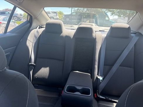 Used 2024 Nissan Altima 2.5 SV FWD image 17