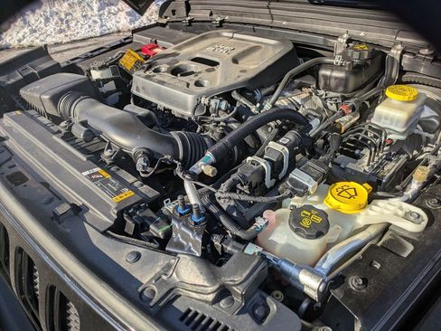 Used 2022 Jeep Wrangler Unlimited Sahara image 26