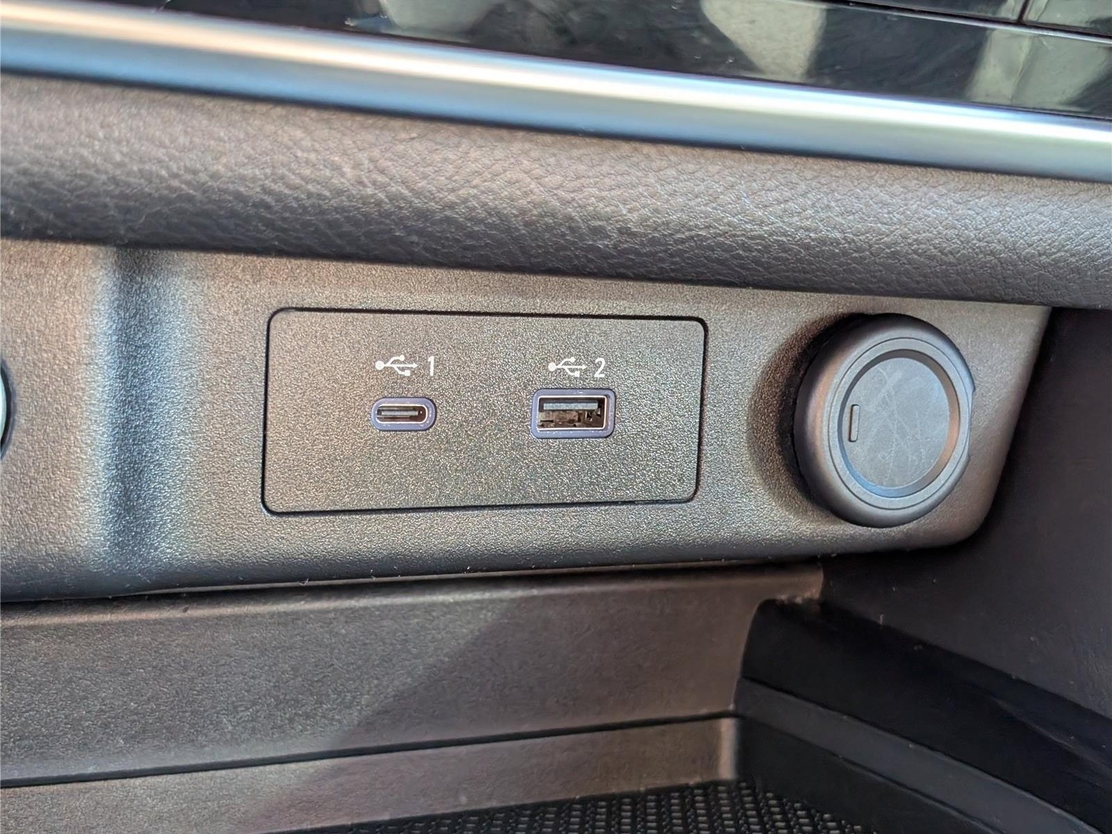 Used 2023 Nissan Rogue S AWD/4WD image 24