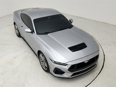 Used 2024 Ford Mustang GT Premium image 10