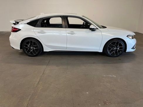 Used 2024 Honda Civic Sport Touring image 2