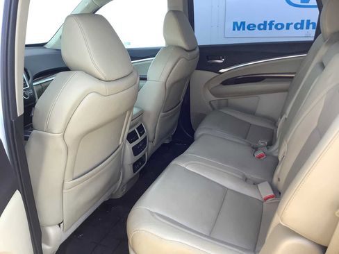 Used 2017 Acura MDX SH-AWD image 12