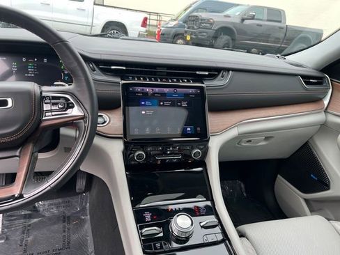 Used 2022 Jeep Grand Cherokee Summit w/ Advanced Protech Group IV image 21