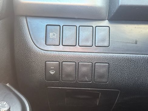 Used 2019 Toyota Highlander LE image 30