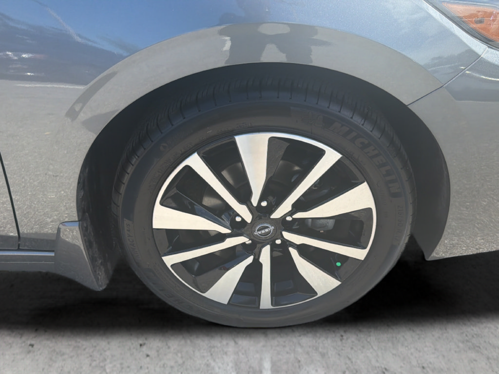 Certified 2024 Nissan Sentra SV w/ SV Premium Package FWD image 57