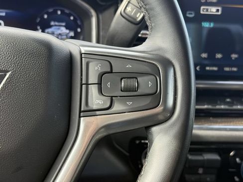 Used 2023 Chevrolet Silverado 1500 LT AWD/4WD image 23
