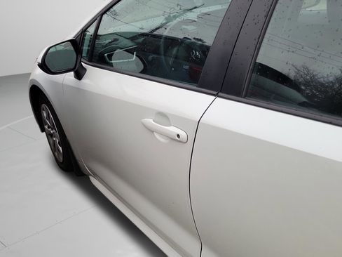 Used 2025 Toyota Corolla LE image 17