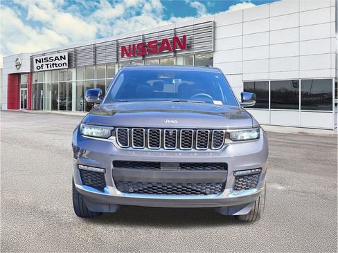 Used 2024 Jeep Grand Cherokee L Limited w/ Luxury Tech Group II image 2