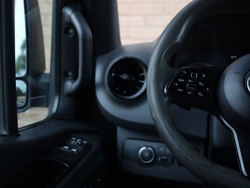 Used 2019 Mercedes-Benz Sprinter 4x4 144 image 24