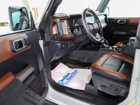 Used 2022 Ford Bronco Outer Banks AWD/4WD image 3