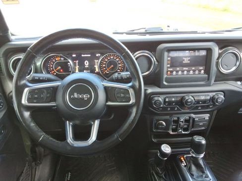 Used 2021 Jeep Wrangler Unlimited Sahara image 12