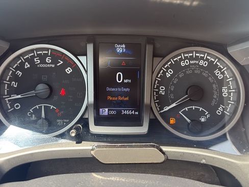 Used 2022 Toyota Tacoma SR5 w/ Technology Package RWD image 21