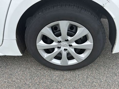 Used 2024 Toyota Corolla LE FWD image 22