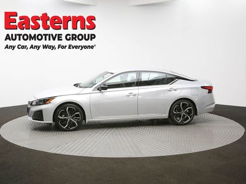 Used 2023 Nissan Altima 2.5 SR image 55