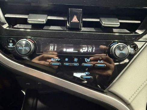 Used 2024 Toyota Camry LE image 33