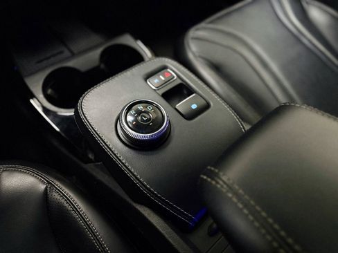 Used 2021 Ford Mustang Mach-E Premium image 21