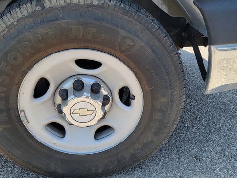 Used 2014 Chevrolet Express 3500 Extended RWD image 35