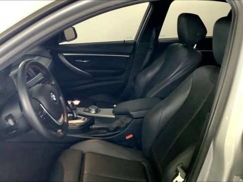 Used 2018 BMW 330e w/ Convenience Package RWD image 11