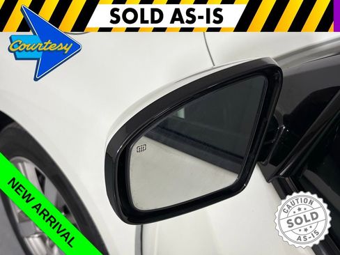 Used 2016 Nissan Pathfinder Platinum w/ Cargo Package FWD image 13