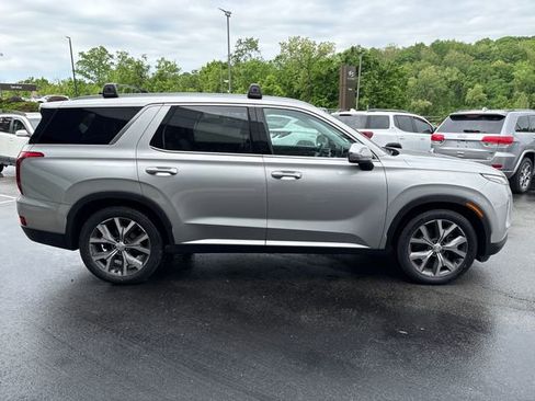 Used 2022 Hyundai Palisade SEL w/ Premium Package AWD/4WD image 6