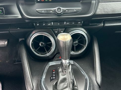 Used 2019 Chevrolet Camaro LT image 14