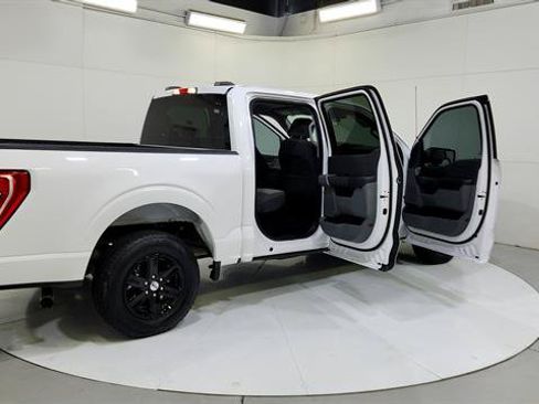 Used 2021 Ford F150 XLT RWD image 32