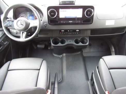 New 2026 Mercedes-Benz Sprinter 2500 image 37
