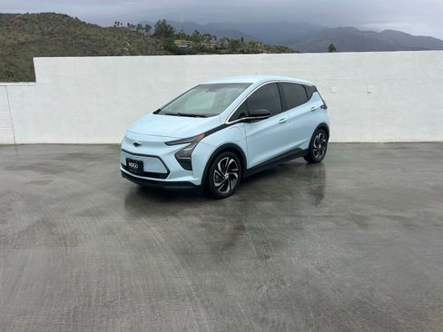 Used 2022 Chevrolet Bolt LT w/ Infotainment Package image 1