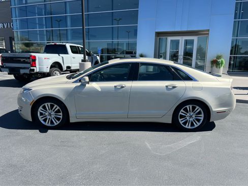 Used 2014 Lincoln MKZ Hybrid w/ Equipment Group 202A Reserve FWD image 12