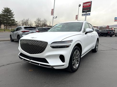 Used 2025 Genesis GV70 2.5T w/ Advanced Package image 14