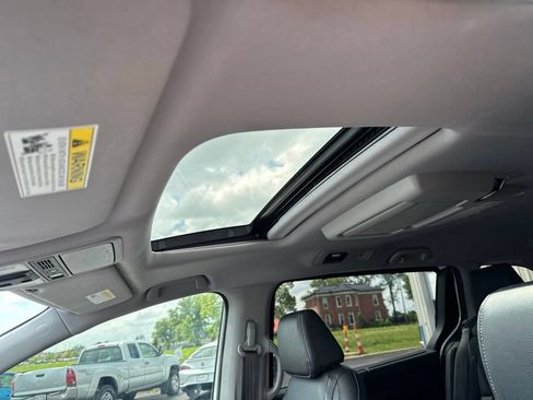 Used 2022 Honda Odyssey Touring image 32