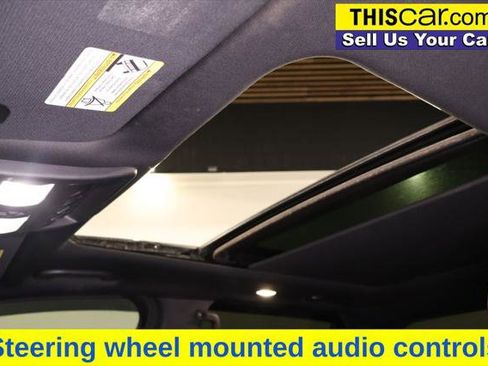 Used 2020 Nissan Titan Platinum Reserve w/ Moonroof Package image 18