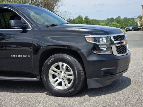 Used 2019 Chevrolet Suburban LT AWD/4WD image 5