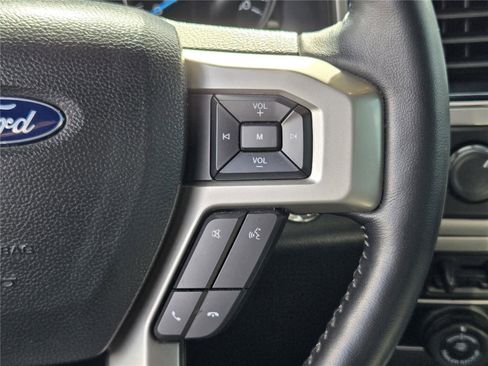 Used 2022 Ford F250 Lariat w/ Lariat Ultimate Package AWD/4WD image 28