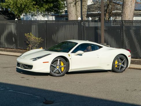 Used 2015 Ferrari 458 Italia Coupe image 15