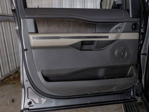 Used 2018 Ford Expedition Limited AWD/4WD image 44