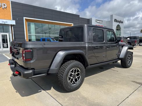 New 2026 Jeep Gladiator Rubicon w/ Steel Power Dome Hood Package AWD/4WD image 7