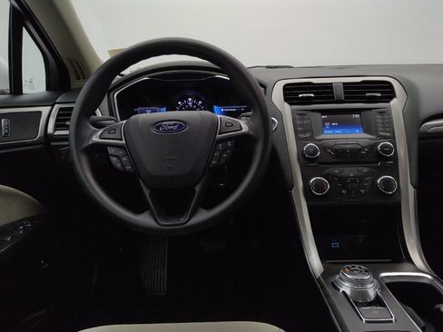 Used 2018 Ford Fusion S FWD image 22
