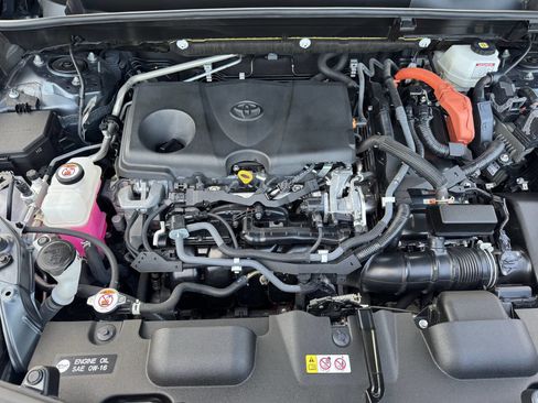 Used 2021 Toyota Venza Limited image 42